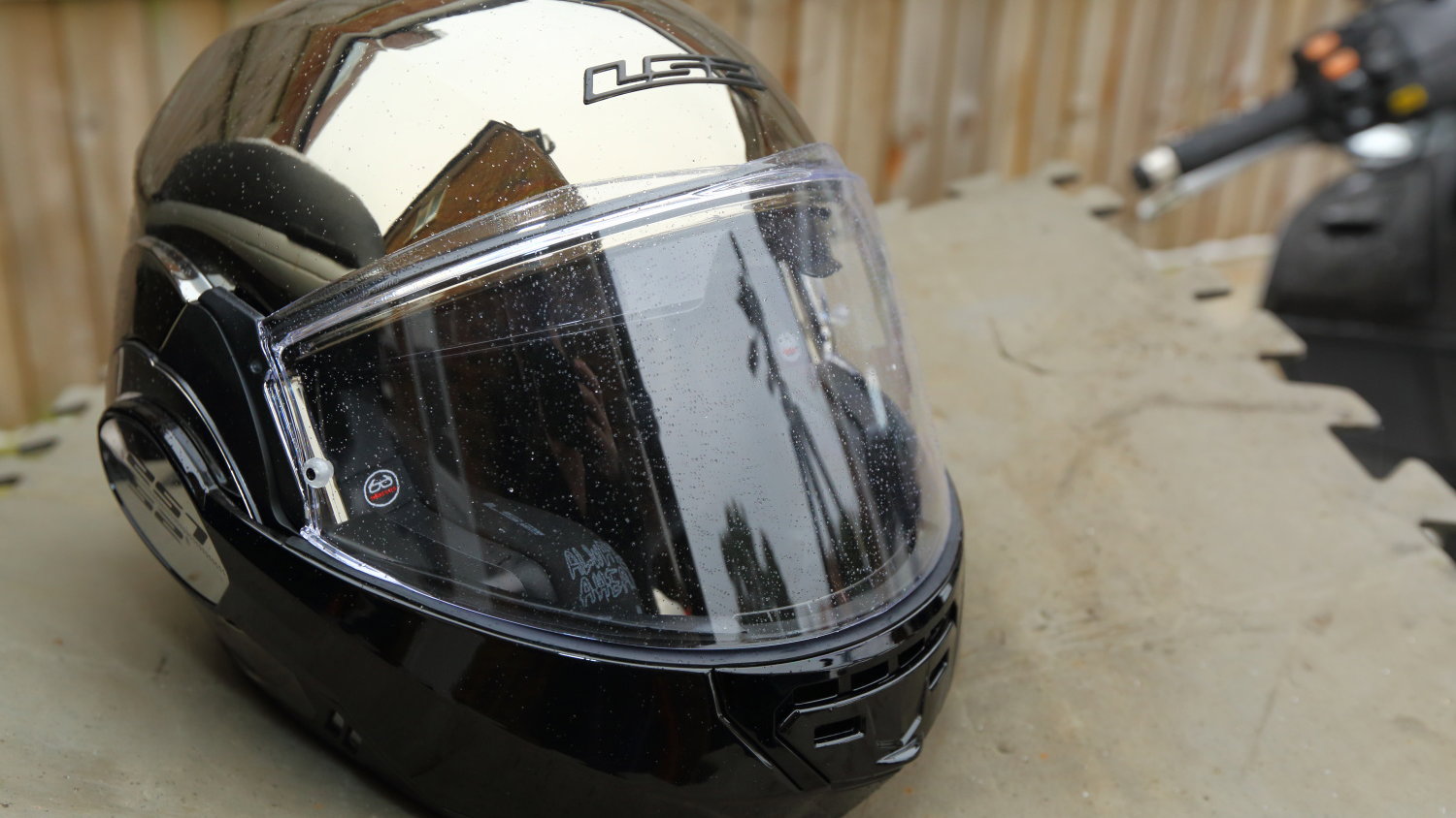 LS2 Valiant helmet